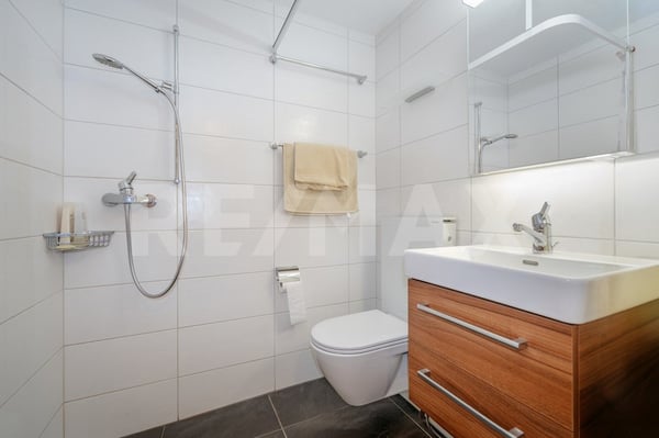 Die Berge vor Augen, den See zu Füssen - Ferienchalet mit 4.5 Zimmern und zusätzlichem Studio 13