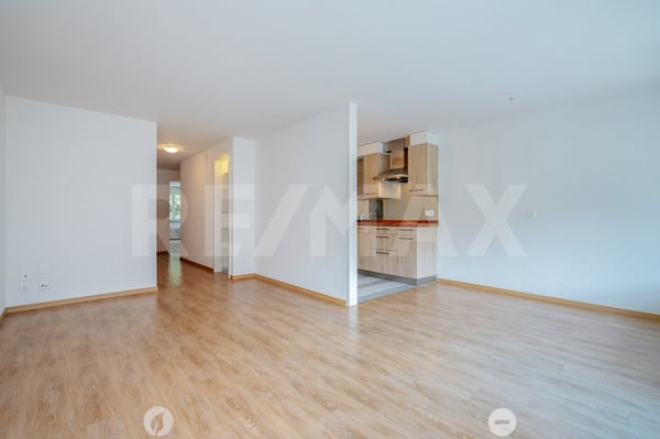 Gepflegte 2.5-Zimmer-Wohnung mit Balkon und Aussenparkplatz (Erstwohnsitz) 5
