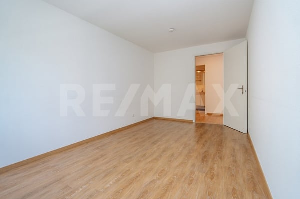 Gepflegte 2.5-Zimmer-Wohnung mit Balkon und Aussenparkplatz (Erstwohnsitz) 10