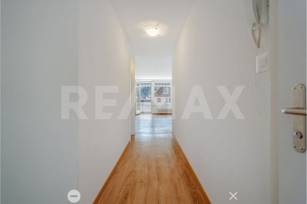 Gepflegte 2.5-Zimmer-Wohnung mit Balkon und Aussenparkplatz (Erstwohnsitz) 4