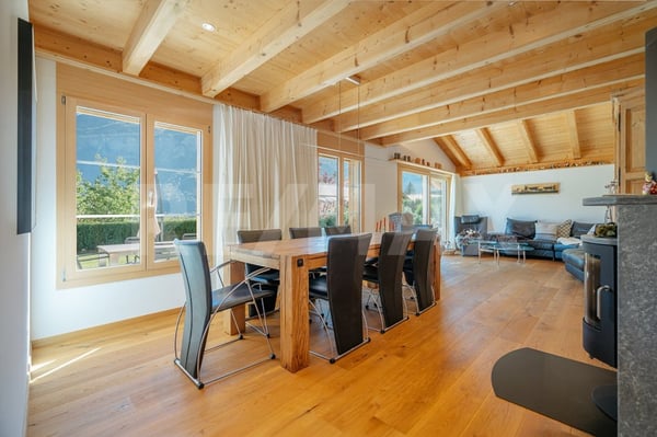 Neuwertiges 5.5-Zimmer-Chalet mit wunderschönem Garten in Hofstetten bei Brienz (Erstwohnsitz) 5