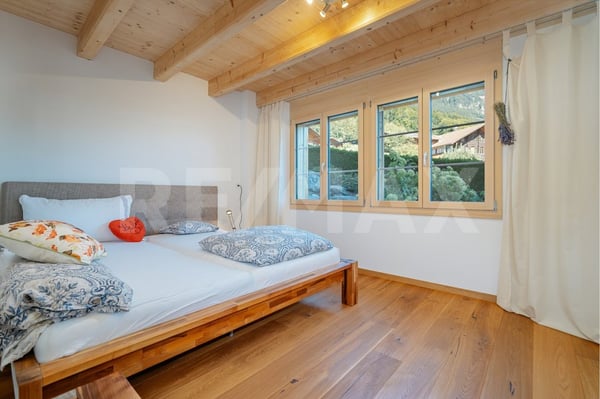 Neuwertiges 5.5-Zimmer-Chalet mit wunderschönem Garten in Hofstetten bei Brienz (Erstwohnsitz) 10