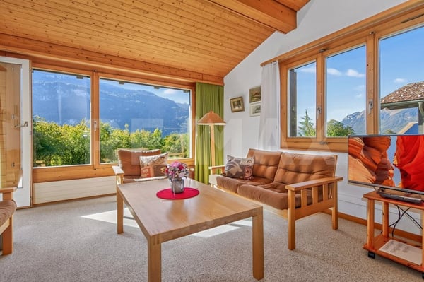 Ein Haus, zwei Wohnungen und eine phantastische Lage (auch als Zweitwohnsitz) 3