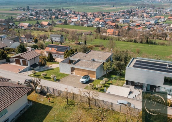 Repräsentative 5.5 Zimmer Villa mit Weitsicht in Domdidier 16
