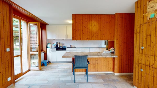 Bauernhaus mit modernem (Gewerbe-)Anbau 13