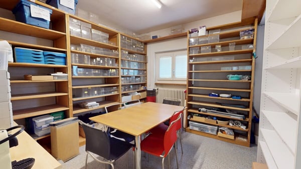 Wohn- und Geschäftshaus in Wabern 6