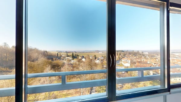 Sehr sonnige Wohnung mit Aussicht 3