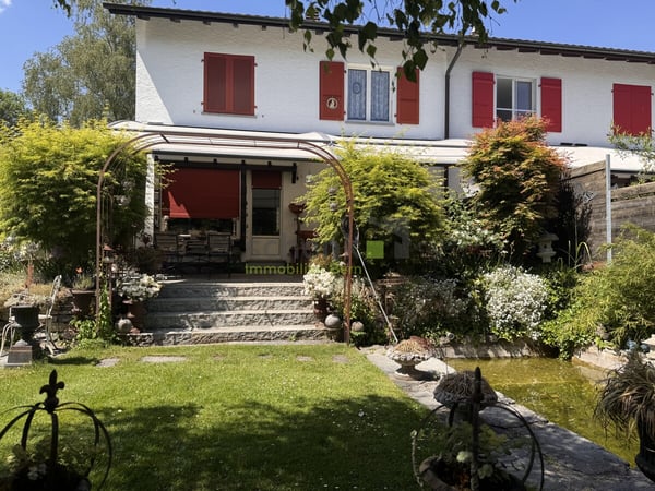 DEFH mit herrlichem Garten an ruhiger Familienlage 2