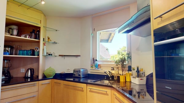Grosszügige 4.5 Zimmer Wohnung mit 2 EHP 6