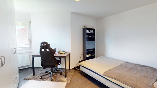 Grosszügige 4.5 Zimmer Wohnung mit 2 EHP 11