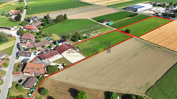 Sehr grosszügiges Haus für Pferdeliebhaber 2