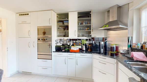 Sehr grosszügiges Haus für Pferdeliebhaber 11