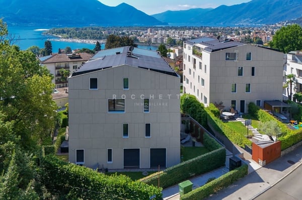 Esclusiva oasi di tranquillità con vista a pochi minuti dal centro 2