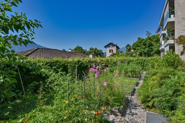 Elegante e prestigioso appartamento a due passi dal Lungolago 8