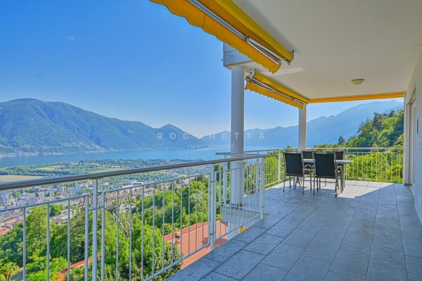 Bellissimo attico con spettacolare vista panoramica sul Lago Maggiore 1