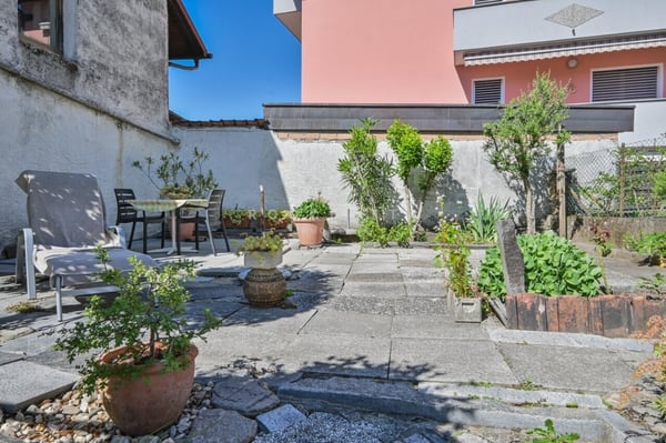 Grande e curata casa ticinese storica con splendido spazio esterno 3