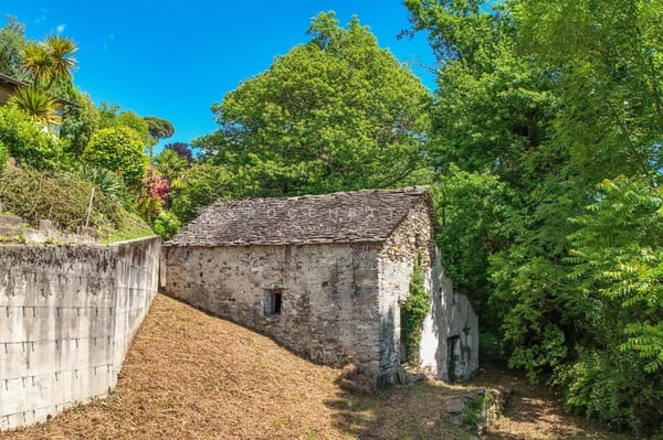 Terreno in posizione ricercata e con fantastica vista lago 9