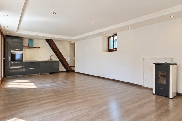 Caratteristica casa ticinese con piazzetta privata 4