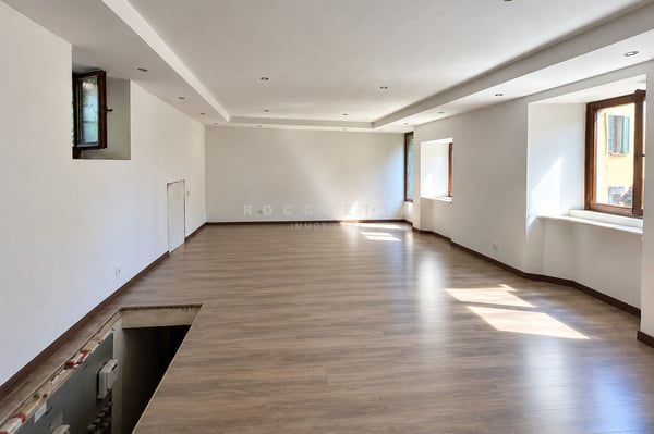 Caratteristica casa ticinese con piazzetta privata 5