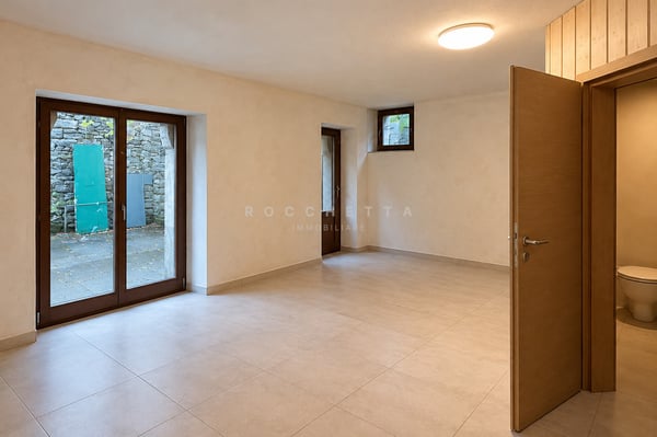 Caratteristica casa ticinese con piazzetta privata 8