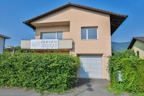 Casa bifamiliare con potenziale in posizione strategica 5