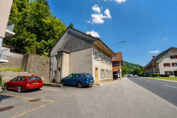 Charmantes Einfamilienhaus an der Solothurnerstrasse in Balsthal 1