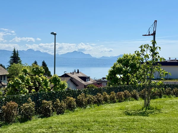 Magnifique appartement de 3,5 pièces avec vue sur le lac et les montagnes à Pully 1