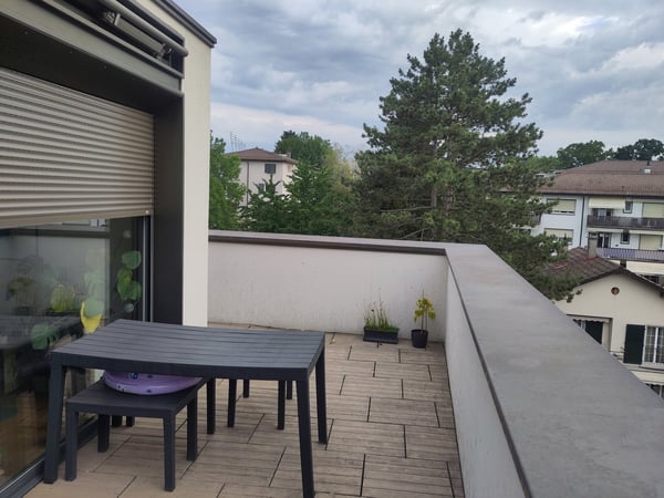 Bel appartement de 3.5 pièces situé au Chemin des Sauges 18 2