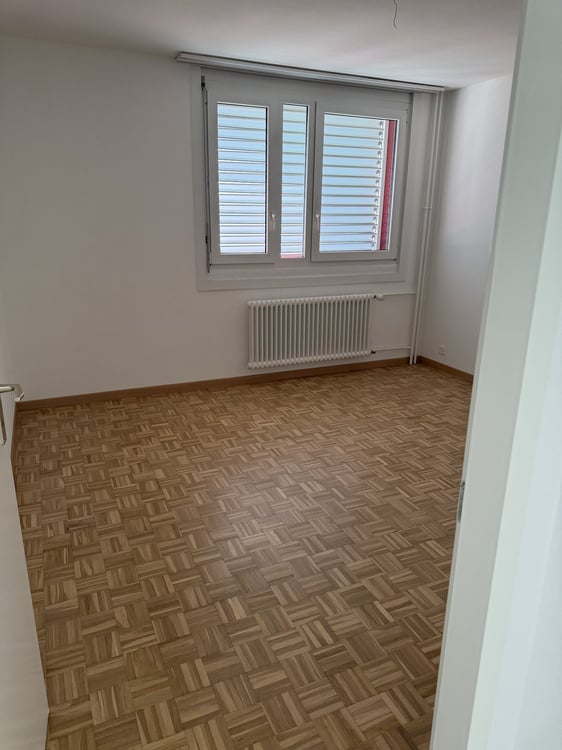 Appartement de 5 pièces au 14ème étage dans le quartier de Longemalle 2