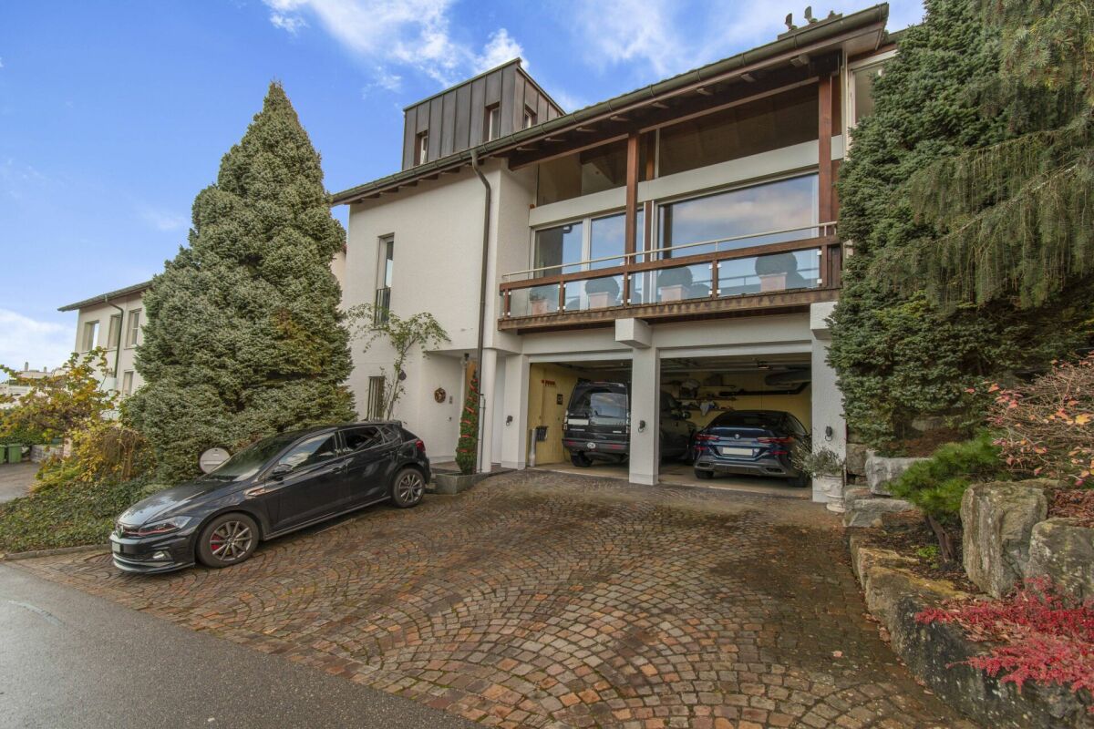 Bild Einfamilienhaus an Top-Lage mit teilweise Seeblick, befristet zu vermieten