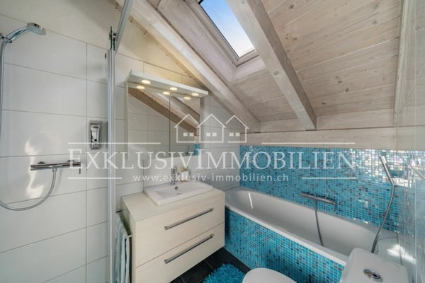 Glück im Grünen - Doppeleinfamilienhaus mit Pool und Gartentraum 4