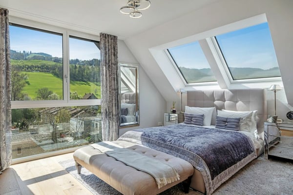 Ein luxuriöses Zuhause auf zwei Ebenen - lichtdurchflutet und aussergewöhnlich grosszügig 3