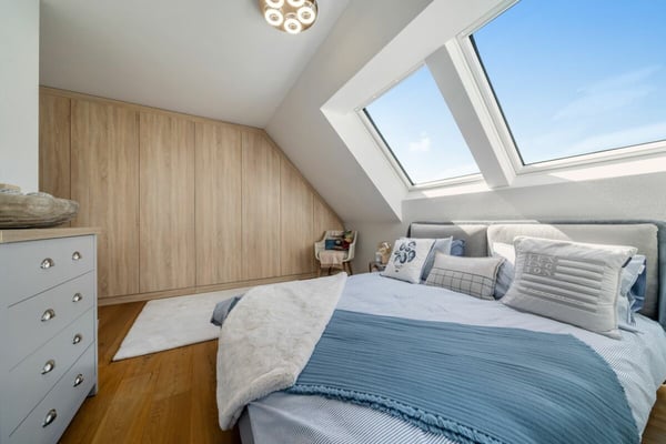 Ein luxuriöses Zuhause auf zwei Ebenen - lichtdurchflutet und aussergewöhnlich grosszügig 6