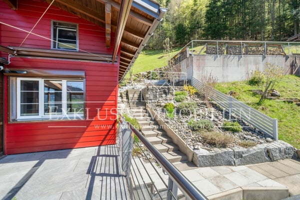 Idyllisches Einfamilienhaus mit Wintergarten und traumhaftem Walenseeblick 14