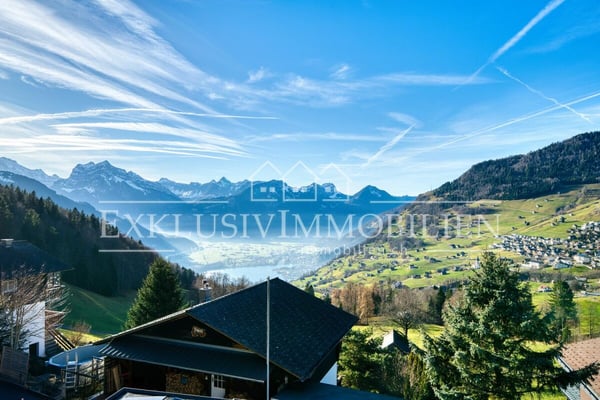 Idyllisches Einfamilienhaus mit Wintergarten und traumhaftem Walenseeblick 1
