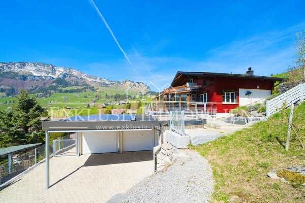Idyllisches Einfamilienhaus mit Wintergarten und traumhaftem Walenseeblick 2