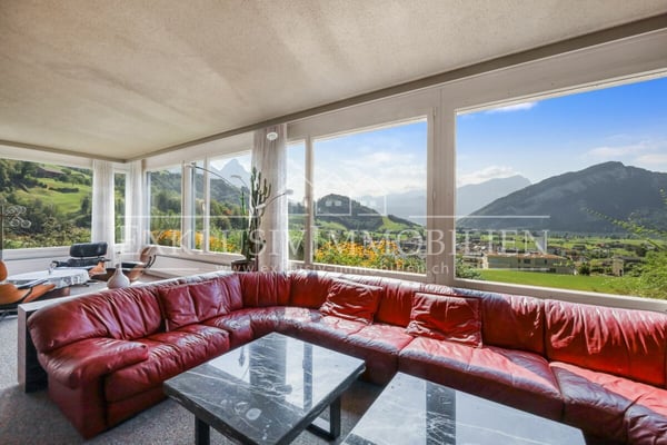 Bauhaus mit Charakter - Aussicht ohne Kompromisse - Potenzial für Visionäre 3