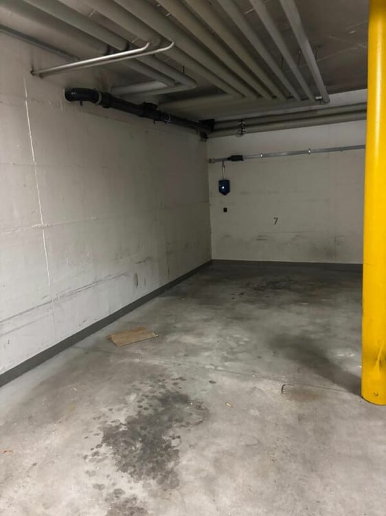Tiefgaragenparkplatz mit Elektroanschluss in der Stadt Zürich 2