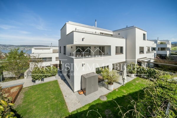 Modernes, exklusives Traumhaus in Premiumlage mit atemberaubender Seesicht 2