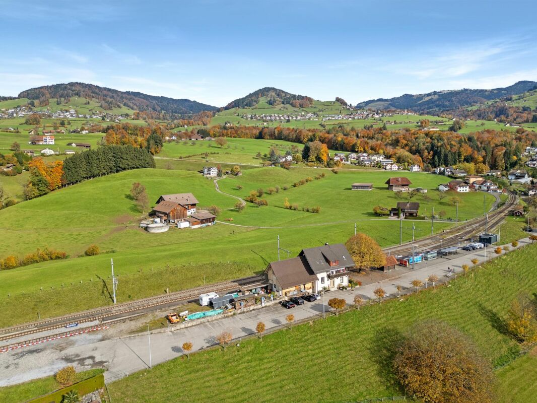 Bahnhof Kaltbrunn: Wohnen & Arbeiten vereint