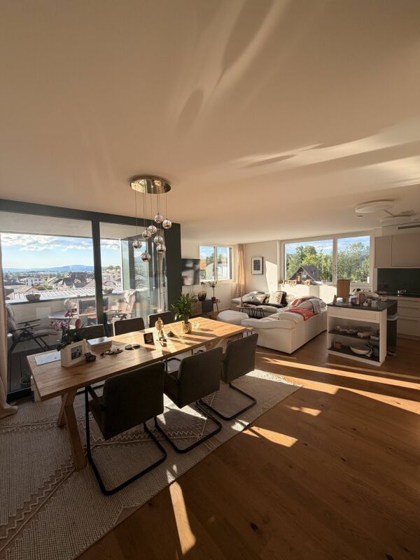 Moderne 4.5 Zimmerwohnung