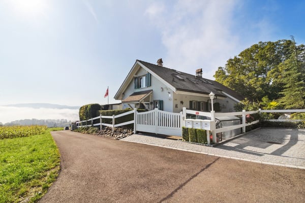 Exklusive Villa bei Zürich mit 2.5 Zimmern, grossem Garten und Panoramablick 7