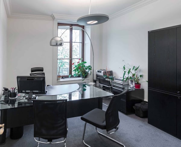 SPLENDIDE SURFACE DE BUREAUX DANS UN QUARTIER PRESTIGIEUX 5