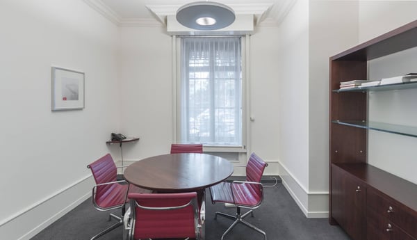 SPLENDIDE SURFACE DE BUREAUX DANS UN QUARTIER PRESTIGIEUX 7