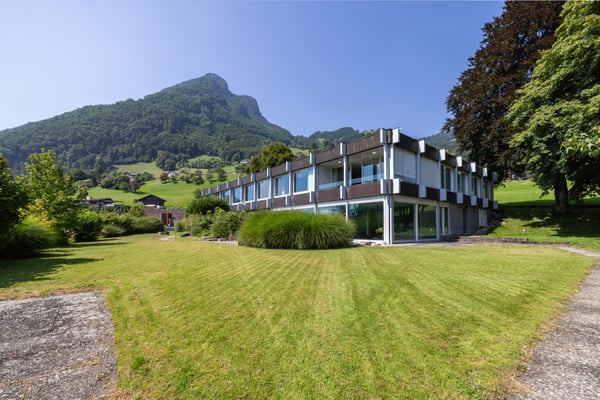 Moderne Architektur-Ikone mit Parkgarten & Indoorpool 2