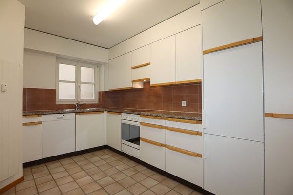 Schöne grosse und helle Wohnung mitten im Städtli - 1 Monat Gratis 6