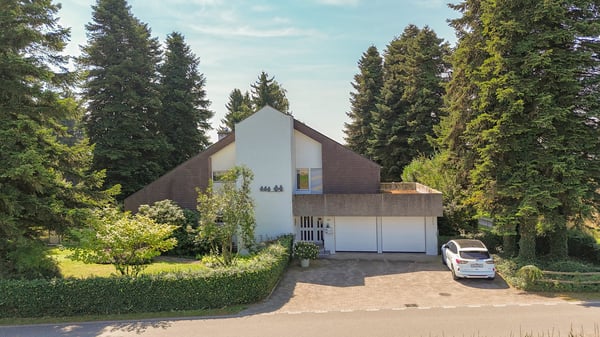 Anwesen mit parkähnlichem Garten an einzigartiger Lage 3