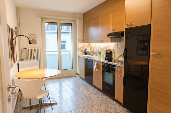 Zentrale 1.5 Zimmerwohnung mit Geschirrspühler, Waschmaschine, Tumbler und Balkon 5