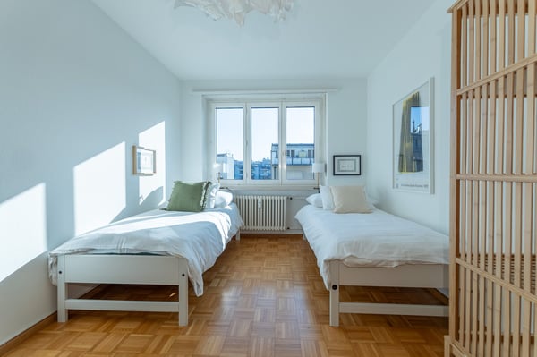 Zentrale 3.5-Zimmer-Wohnung mit Geschirrspüler, Waschmaschine, Trockner und Balkon 3