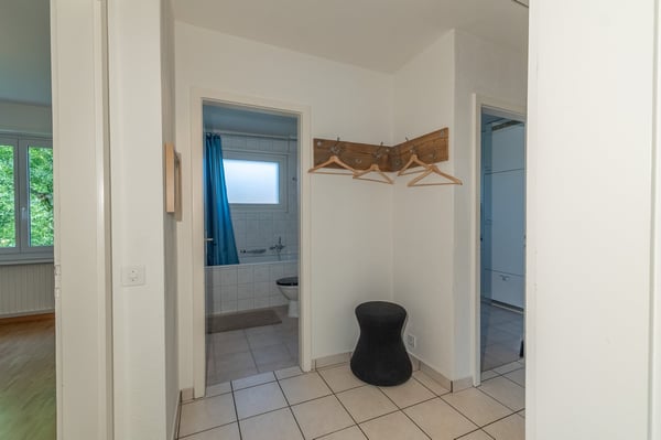 Voll möblierte & grosszügige 4-Zimmer-Maisonette-Wohnung mit Wintergarten und Parkplatz in Allschwil 13